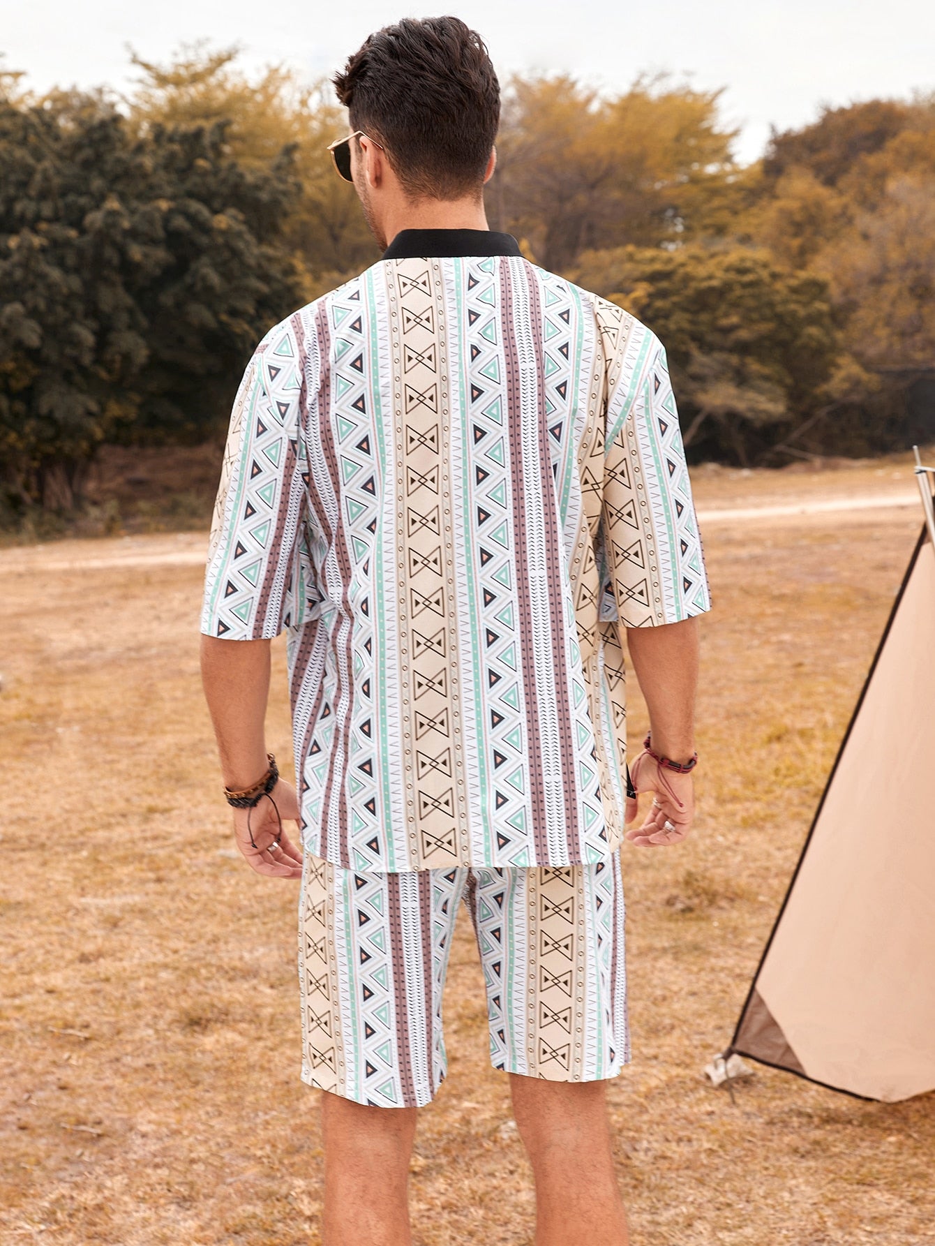 Men Geo Print Kimono & Shorts